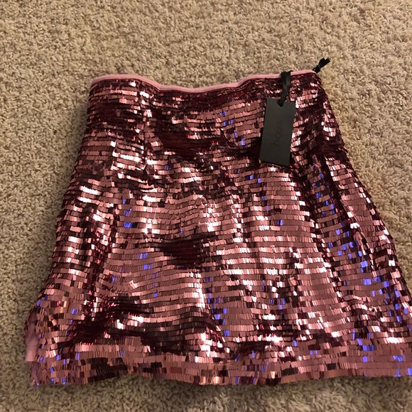Pink sequin mini skirt - Picture 4 of 4